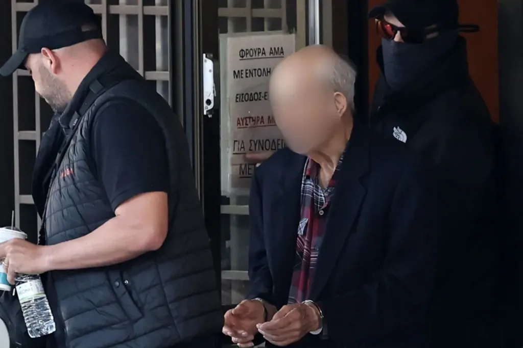 89xronos epithesi efka fylaki
