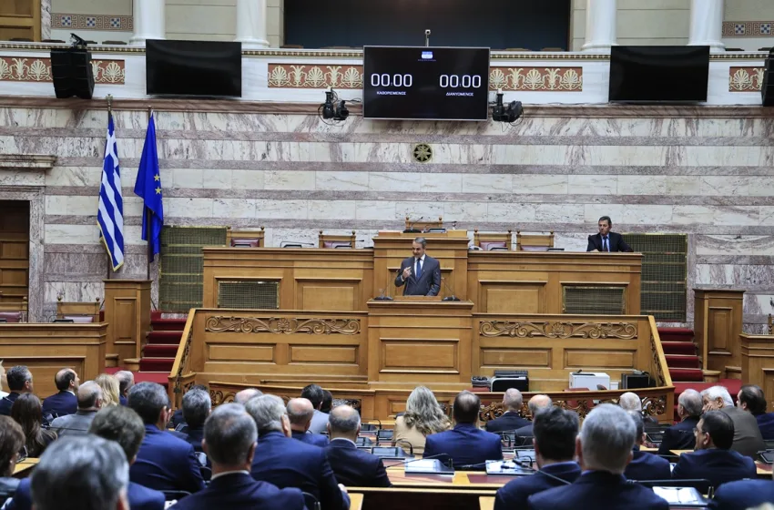  Παρασκήνιο πριν την ΚΟ της ΝΔ-Η λίστα ομιλητών και η απουσία Καραμανλή από το Συνέδριο
