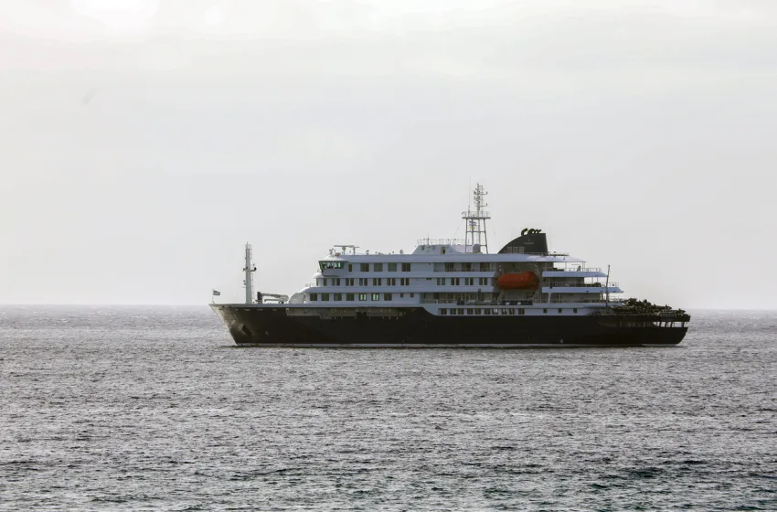  Χανταϊός: Ιπτάμενα ασθενοφόρα στο κρουαζιερόπλοιο “MV Hondius” για μεταφορά των τριών ασθενών