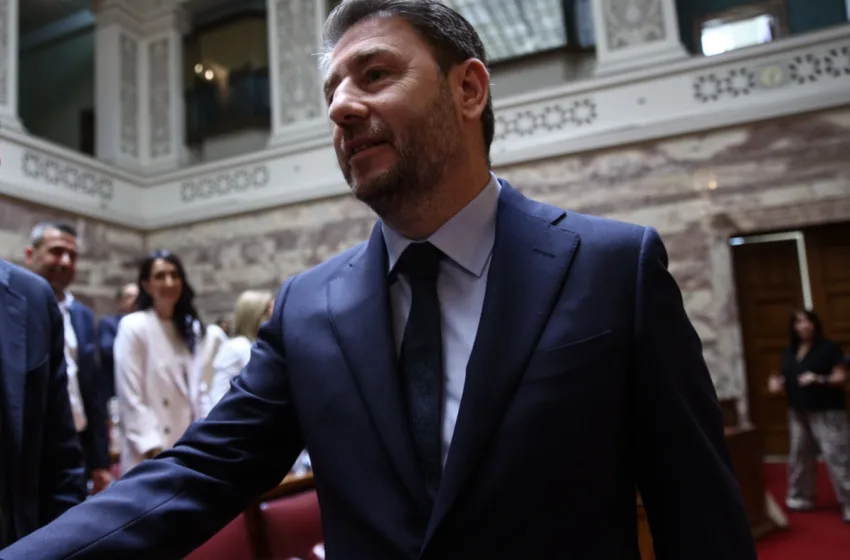  Γιατί ανησυχούν οι φίλαθλοι του Ολυμπιακού στη Βουλή και τι τους είπε ο… “πράσινος” Ανδρουλάκης
