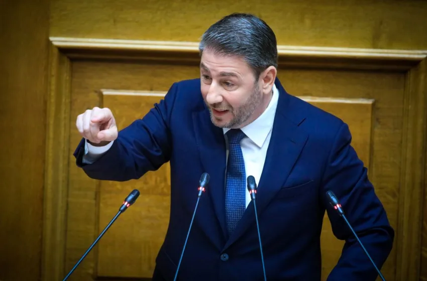  Ανδρουλάκης: Νίξον της Ελλάδος ο Μητσοτάκης, αδύναμος και εκβιαζόμενος 