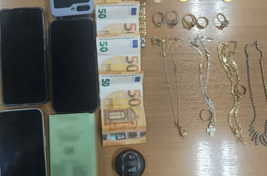  Καστοριά: Συλλήψεις γυναικών για τηλεφωνική απάτη σε βάρος 80χρονης (vid)