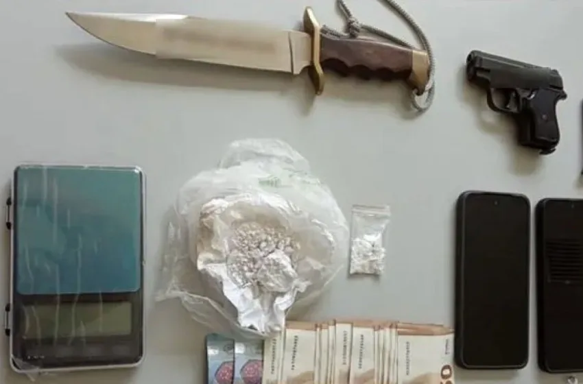  Λάρισα: Δύο συλλήψεις για ναρκωτικά και όπλα- Αναζητείται ένας 23χρονος