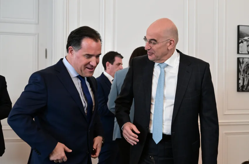  Τα πυρά Άδωνη κατά Δένδια με στόχο την “επόμενη μέρα” και η αιχμή για Σαμαρά…