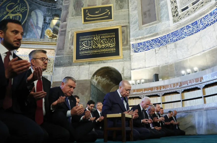  Προκλητικός Ερντογάν: “Δεν μπορούν να χωνέψουν την Άλωση της Κωνσταντινούπολης”