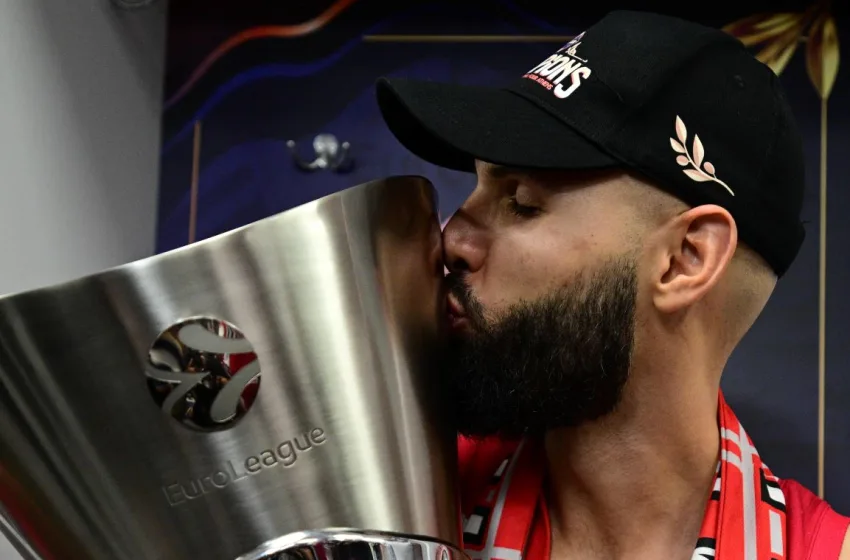  Φουρνιέ: “Θέλω να τελειώσω εδώ την καριέρα μου”