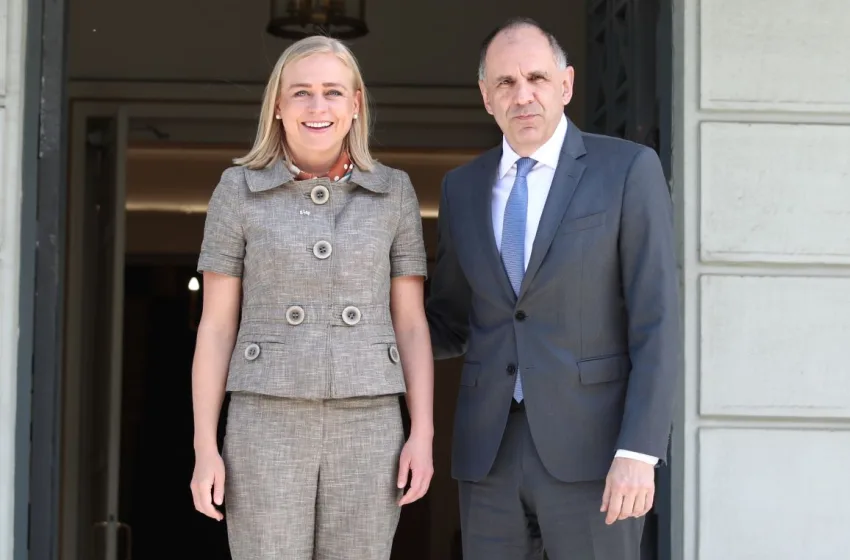  Γεραπετρίτης: Η Ευρώπη αντιμετωπίζει υβριδικές απειλές και στο βορρά και στο νότο