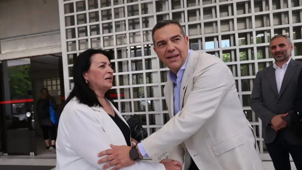 Μαρία Λεπενιώτη: Η πρόεδρος του δικαστηρίου που καταδίκασε τη "Χρυσή Αυγή" δίπλα στον Τσίπρα 2 image 34