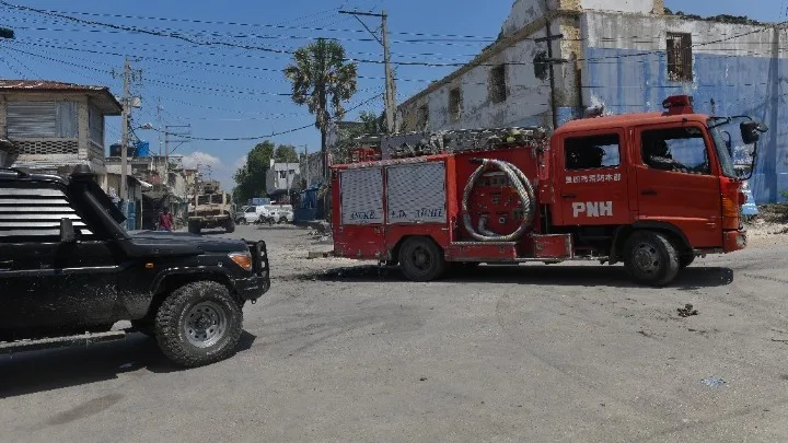  Κένυα: Συνελήφθησαν 8 μαθήτριες για την φωτιά στο οικοτροφείο θηλέων που στοίχιζε τη ζωή σε 16 συμμαθήτριές τους