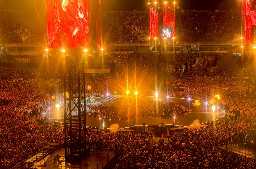  Υπερθέαμα 360 ° με… “Τρύπες” και συρτάκι-Οι Metallica μάγεψαν στο ΟΑΚΑ με 80.000 θεατές