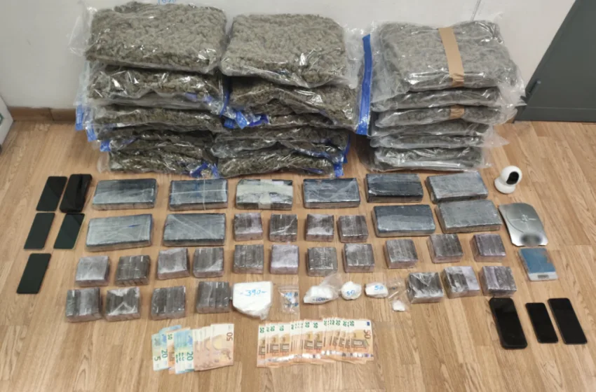  Αθήνα: Τρεις συλλήψεις για διακίνηση μεγάλων ποσοτήτων κοκαΐνης και ινδικής κάνναβης