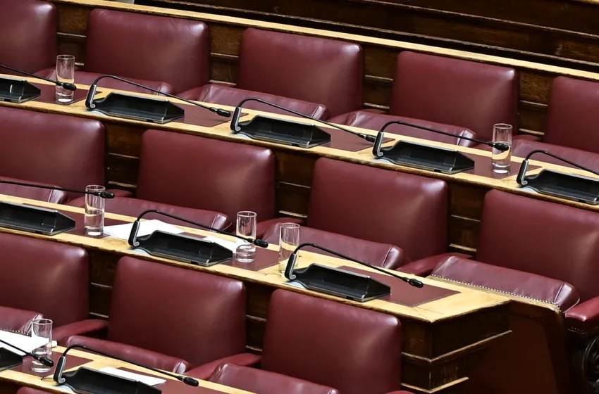  “Κλείδωσαν” τα ονόματα που πάνε στον Τσίπρα από τη Νέα Αριστερά… με την ΚΟ προ της κατάρρευσης