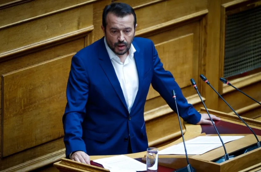  Παππάς: Δεν υπάρχει σενάριο διάλυσης του ΣΥΡΙΖΑ- Όποιος θέλει να πάει αλλού να παραιτηθεί και να παραδώσει την έδρα