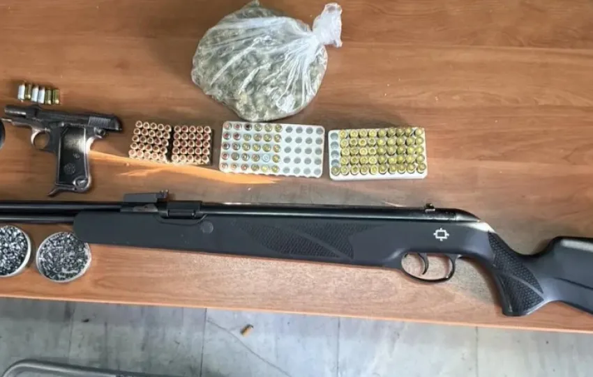 Συνελήφθη 52χρονος στον Άγιο Παντελεήμονα με πιστόλι και γεμιστήρα