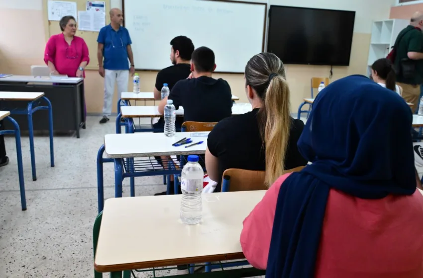  Πανελλαδικές: Οι αντιδράσεις των μαθητών για τα θέματα στην Έκθεση- Τι περίμεναν, τι “έπεσε”