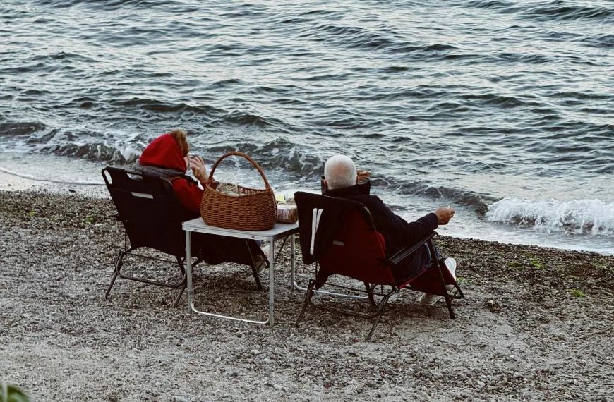 Eurostat: Η Ευρώπη γερνά – Η Ελλάδα στις πρώτες θέσεις σε κάθε δείκτη ανησυχίας
