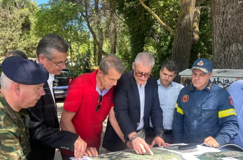  Αυτοψία Τουρνά σε περιοχή της Κηφισιάς στο πλαίσιο της αντιπυρικής περιόδου
