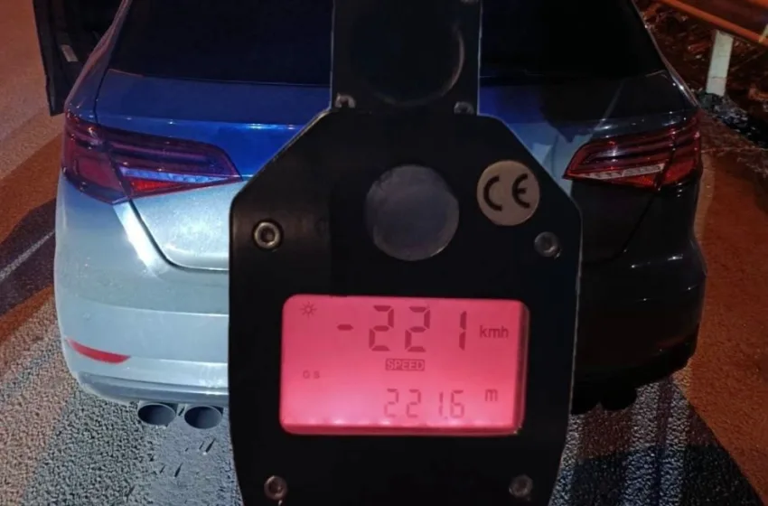  Θεσσαλονίκη: Δύο συλλήψεις για κόντρες, ο ένας μεθυσμένος- Έτρεχαν με 221 χλμ