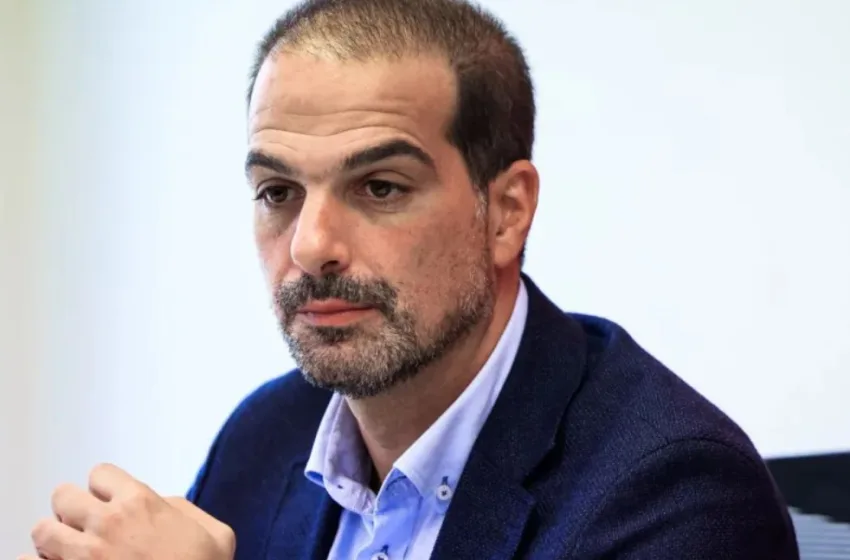  Σακελλαρίδης: ”Δεν είναι περίοδος για στρογγυλεμένες, κενές προτάσεις–Ο Τσίπρας λειτούργησε ως θρυαλλίδα για τη Νέα Αριστερά”
