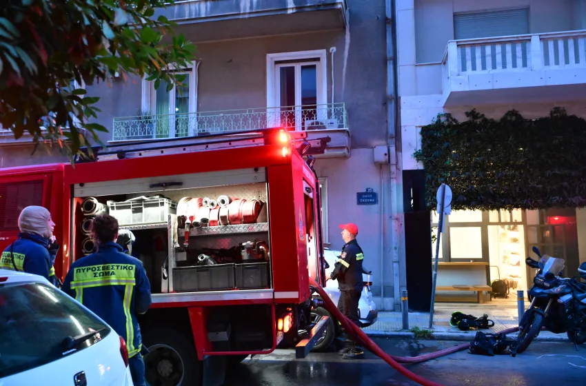  Φωτιά σε υπόγειο καταστήματος στο Κολωνάκι