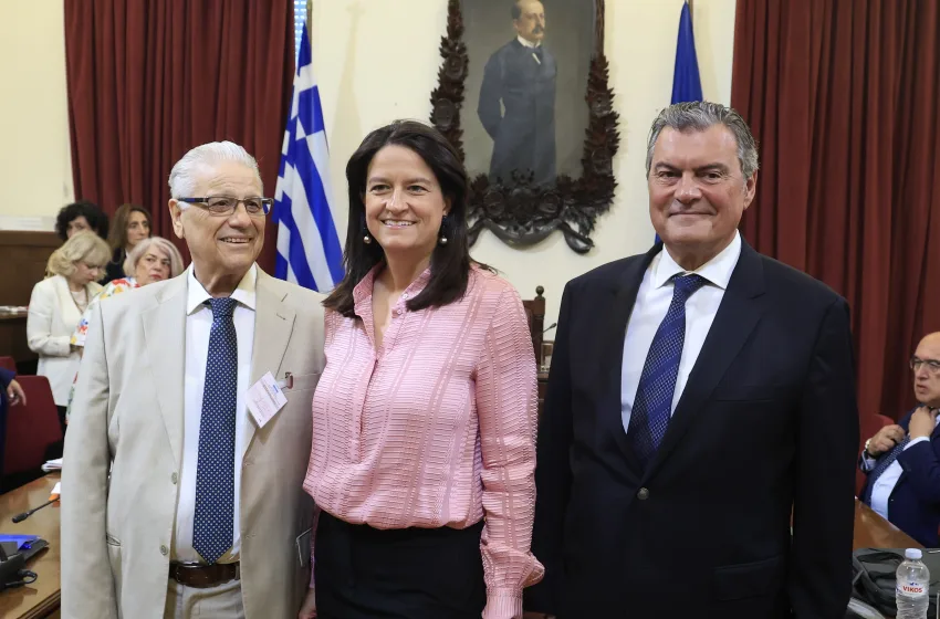  Κεραμέως: Καμία αύξηση των ορίων ηλικίας συνταξιοδότησης