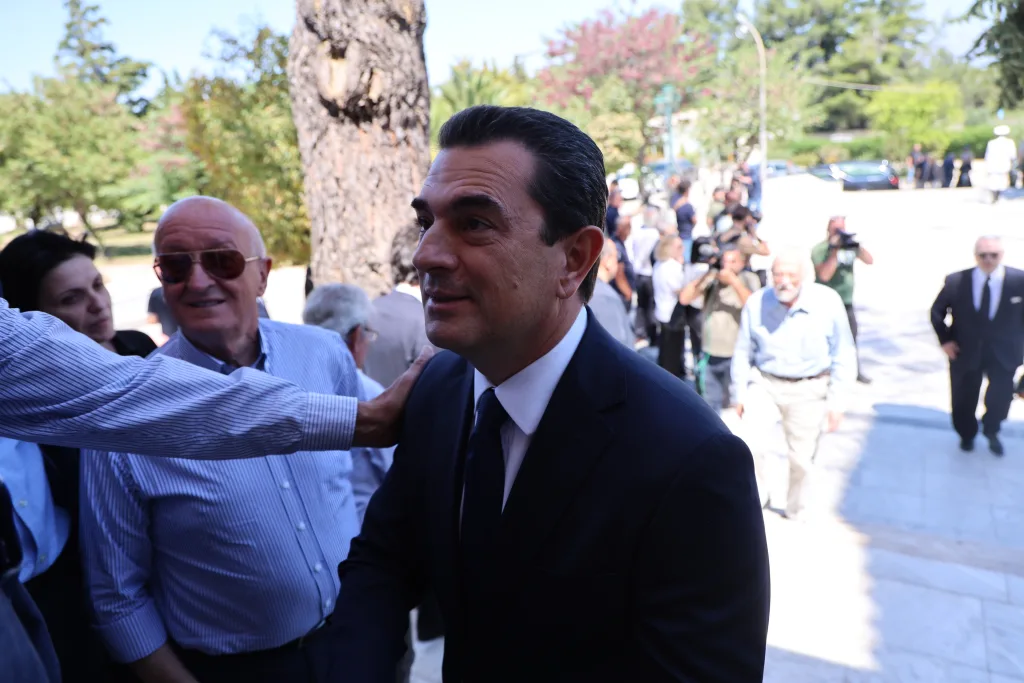 Ο πολιτικός κόσμος αποχαιρέτησε τον Γιώργο Σουφλιά:Κρατούσε αναμμένο το φως όταν οι συνθήκες σκοτείνιαζαν 15 6993346