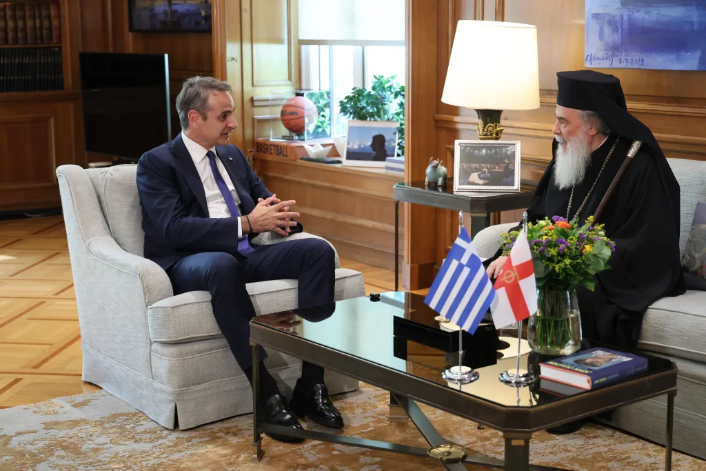 Πατριάρχης Ιεροσολύμων σε Μητσοτάκη: Ο Τραμπ θέλει να επισκεφθεί την Ελλάδα 6 6993599