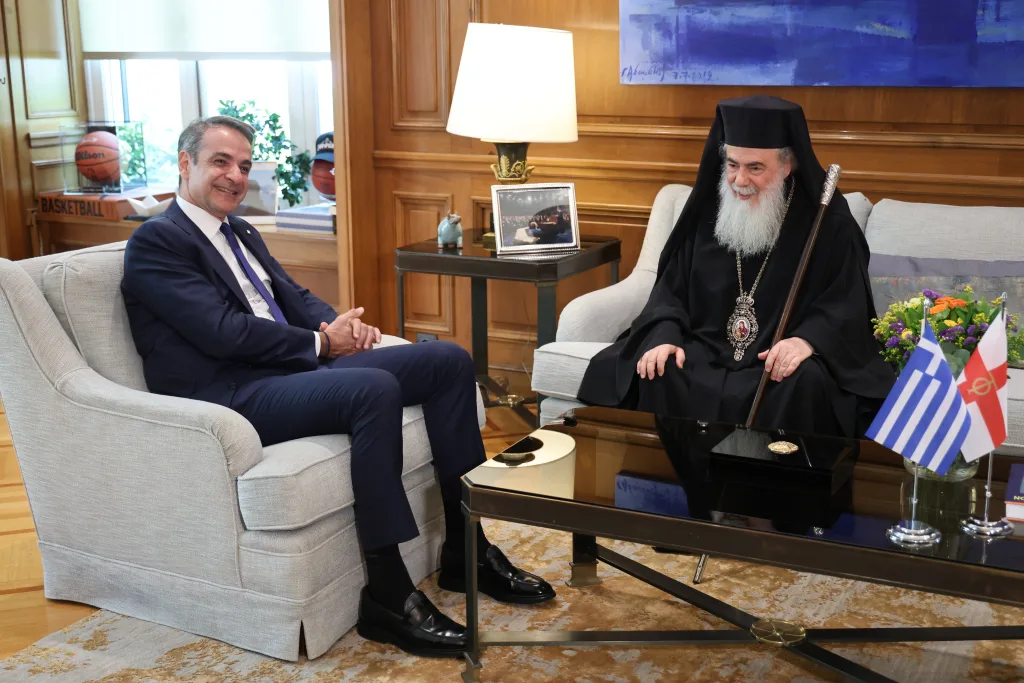 Πατριάρχης Ιεροσολύμων σε Μητσοτάκη: Ο Τραμπ θέλει να επισκεφθεί την Ελλάδα 7 6993601