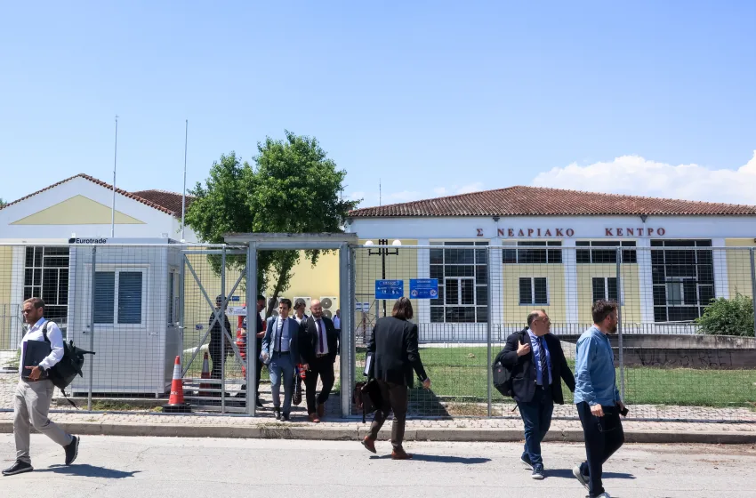  Σύλλογος Συγγενών Θυμάτων Τεμπών: Καταγγέλλουμε την επ’ αόριστον αναβολή της δίκης του ελεγκτή της σύμβασης 717