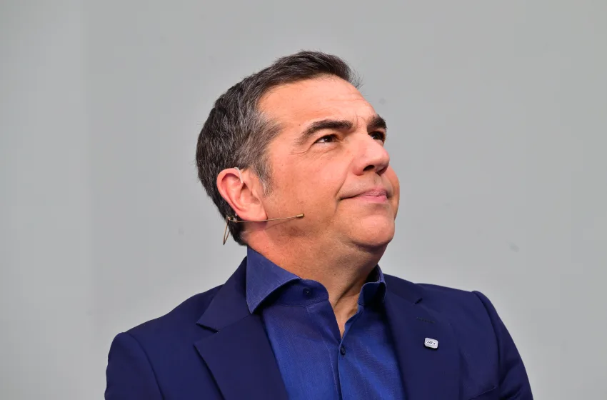  Τσίπρας: Δεν είμαστε όλοι ίδιοι, δεν μεγάλωσα σε τζάκι- Ασχολήθηκα με την πολιτική από όραμα