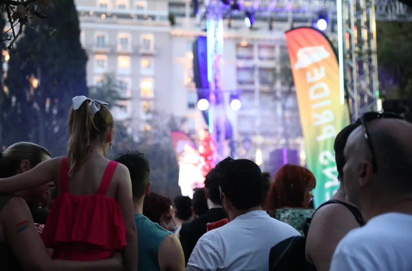  Athens Pride 2026:Μηνύματα υπερηφάνειας και ισότητας από χιλιάδες κόσμο που συγκεντρώθηκε στο Σύνταγμα