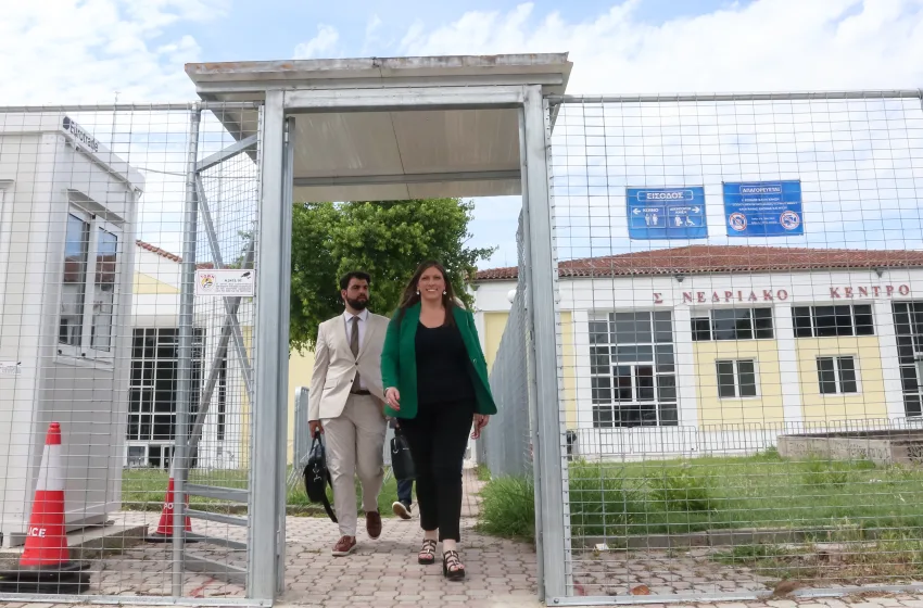  Ένταση στη δίκη των Τεμπών: Συγγενείς θυμάτων επιτέθηκαν στην Κωνσταντοπούλου-Διεκόπη η διαδικασία