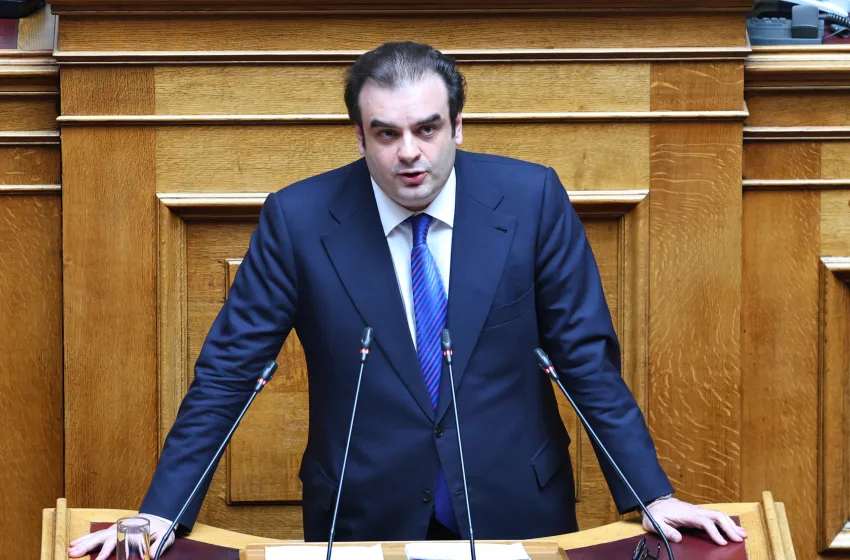  Οι καυστικές απαντήσεις Πιερρακάκη σε Ανδρουλάκη και Φάμελλο για τα κόκκινα δάνεια