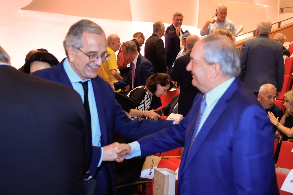 Νέο τετ α τετ Καραμανλή-Σαμαρά σε παρουσίαση βιβλίου (photos) 16 7010281