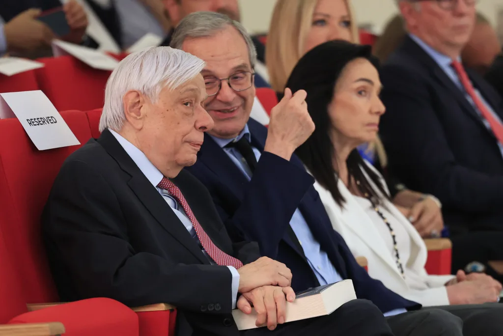 Νέο τετ α τετ Καραμανλή-Σαμαρά σε παρουσίαση βιβλίου (photos) 12 7010343
