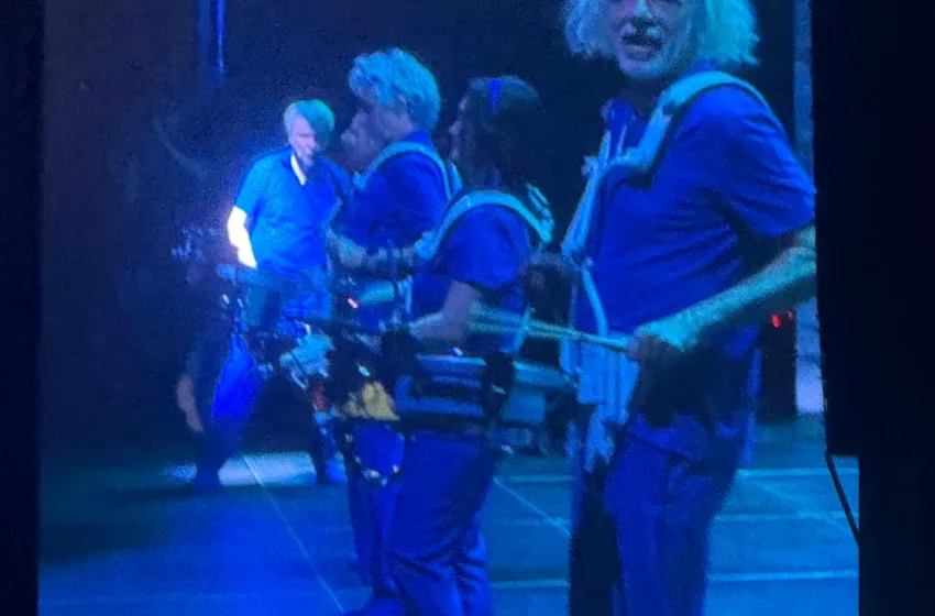  “Masterclass” στα live από τον αειθαλή David Byrne στο Release Athens- Όσα είδε και έζησε το libre