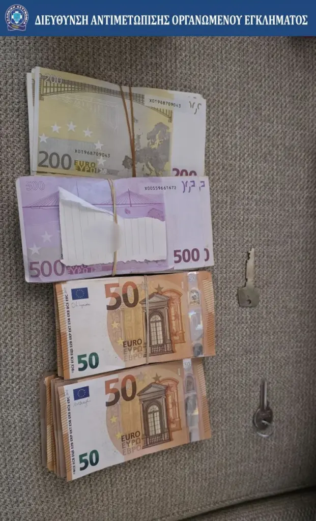 Ρεπορτάζ "libre": Πώς δρούσε η σπείρα που έκλεβε μπαταρίες λιθίου από κεραίες κινητής τηλεφωνίας 12 IMG 7652