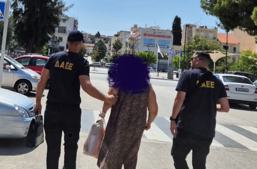 Κόρινθος: Στον εισαγγελέα η 57χρονη που κατηγορείται για εμπρησμό-Πως έβαλε φωτιά