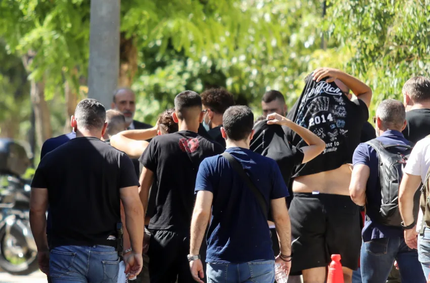  Καλλιθέα: Μαχαιριά στην καρδιά δέχτηκε ο νεκρός 15χρονος- Τι έδειξε η ιατροδικαστική