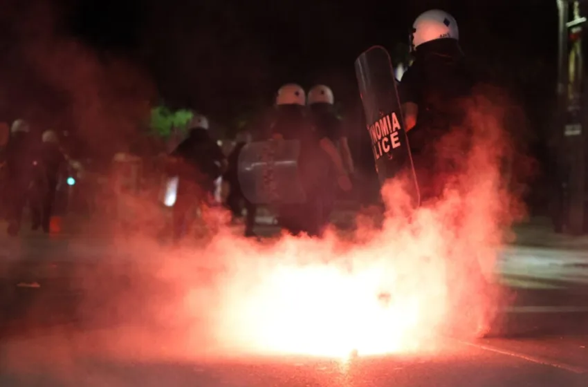  Επεισόδια στη Λάρισα: Για “παράσταση αθλιότητας” μιλά ο ιδιοκτήτης της ΑΕΛ