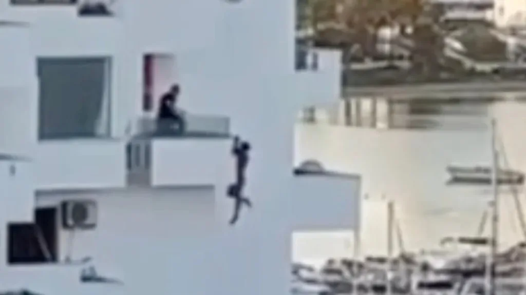 ibiza andras polikatikia