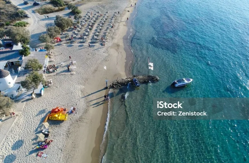 Corona Beach 100/ Γιατί η Αγία Άννα της Νάξουν βραβεύτηκε στις εκατό καλύτερες παραλίες στον κόσμο