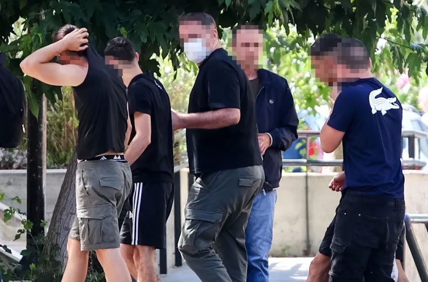  Καλλιθέα: Προφυλακίστηκαν οι 3 κατηγορούμενοι για τη δολοφονία του 15χρονου–Ρίχνουν ευθύνες στο θύμα