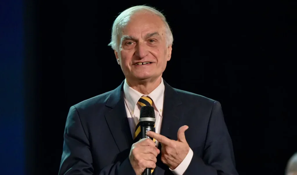 manolis mavrommatis