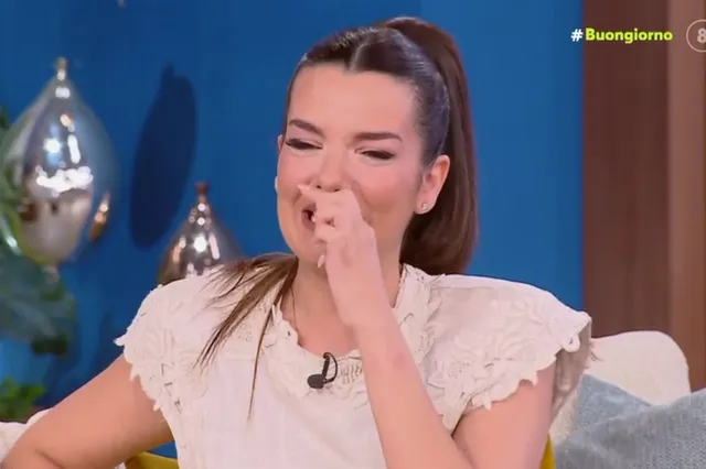  Νικολέττα Ράλλη: “Έχουμε χωρίσει, αλλά μένουμε μαζί”- Η συγκίνηση για τον πατέρα της