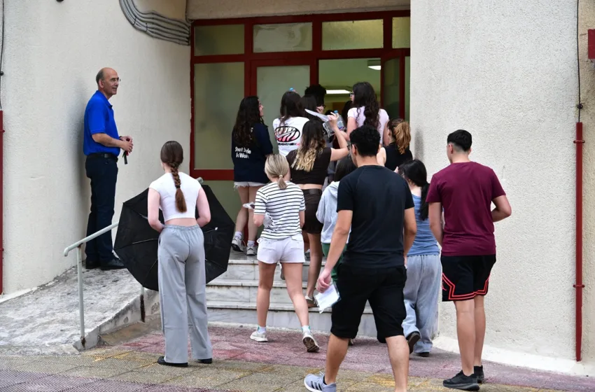  Πανελλαδικές: Αυλαία για τα μαθήματα προσανατολισμού- Ιστορία, Φυσική, Οικονομία για τους υποψήφιους των ΓΕΛ