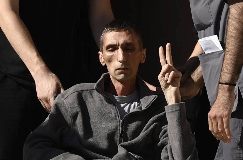  Προσφυγικά: Έληξε η απεργία πείνας των Χαντζή και Doppagne- Αναστολή του σχεδίου, το κρίσιμο ψήφισμα του Δ. Αθηναίων