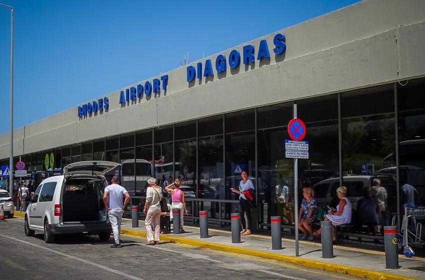  Έκτακτη προσγείωση αεροσκάφους στη Ρόδο λόγω μηχανικής βλάβης