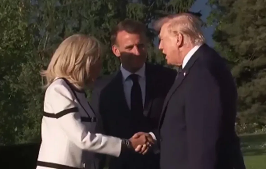 trump macron xeirapsia