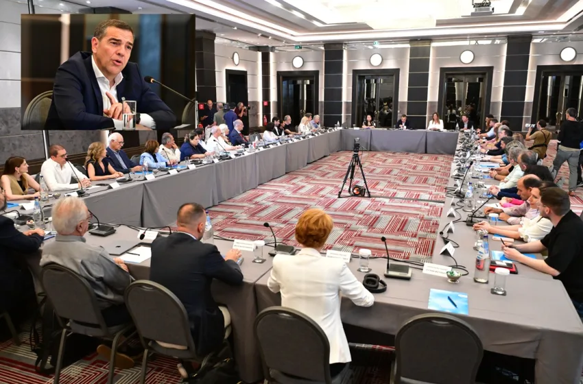  Ο Τσίπρας προειδοποίησε ότι οι “πεπονόφλουδες στον δρόμο της Αριστεράς” εξακολουθούν να υπάρχουν